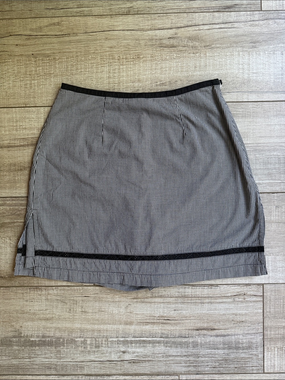 St. John’s Bay Black Gingham Cotton Skort 4 Eyelet Trim
